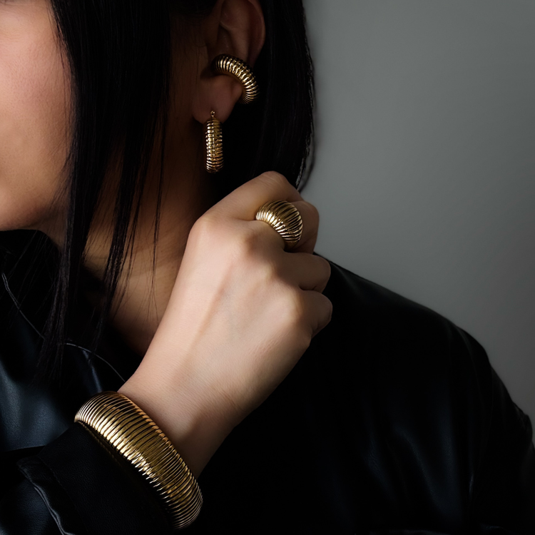 18K Gold Plated Ribbed Bracelet