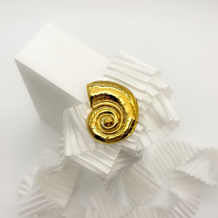 Chunky Shell Brooch Pin