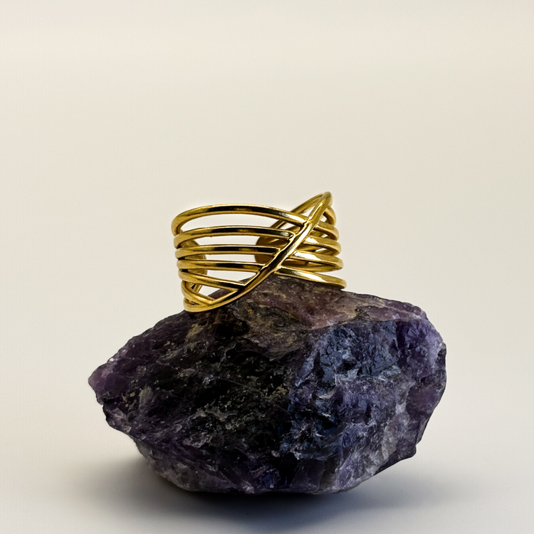 Multi-strand gold ring