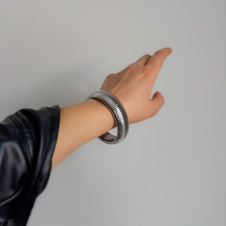 Silver Ribbed Bracelet