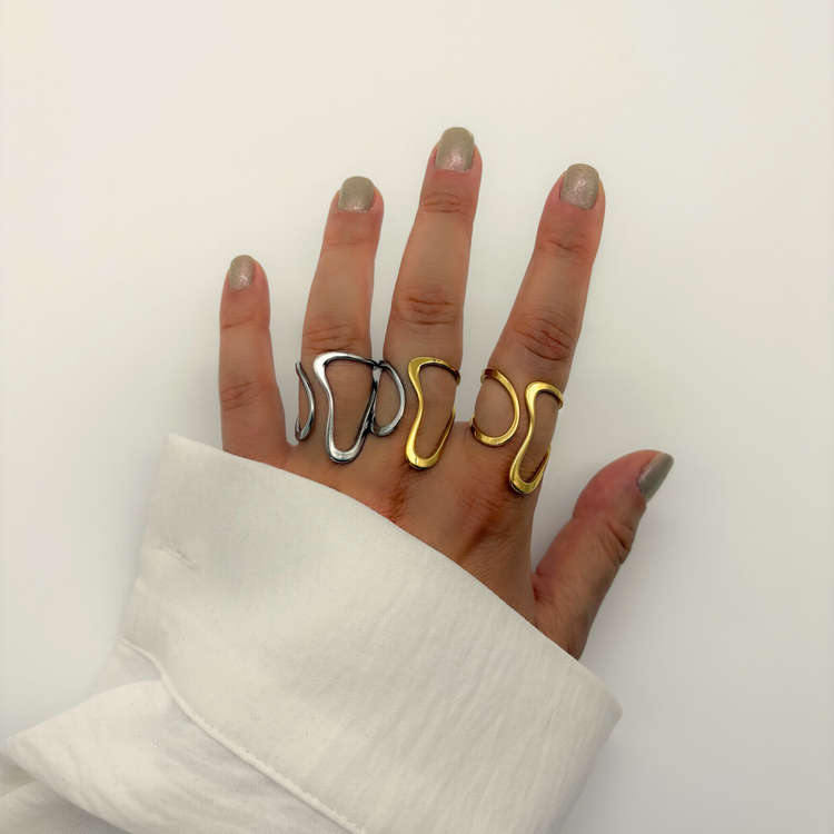 DUAL-TONE WAVY RING