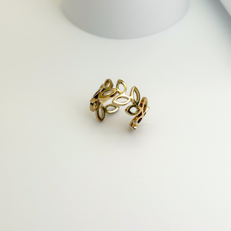 Gold Leaf Ear Cuff