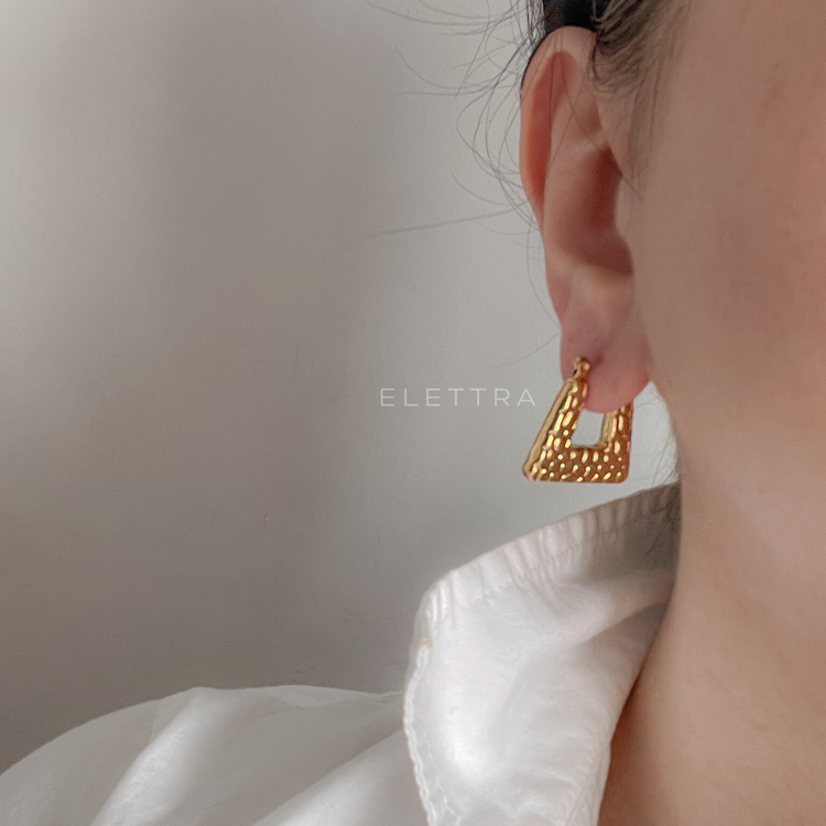 U-Shape Gold Hoop Earrings