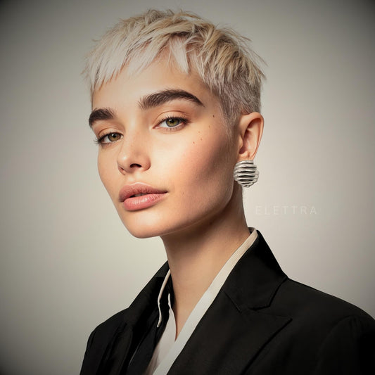 Best Clothing Colors That Make Gold Jewelry Look Sharp and On Point