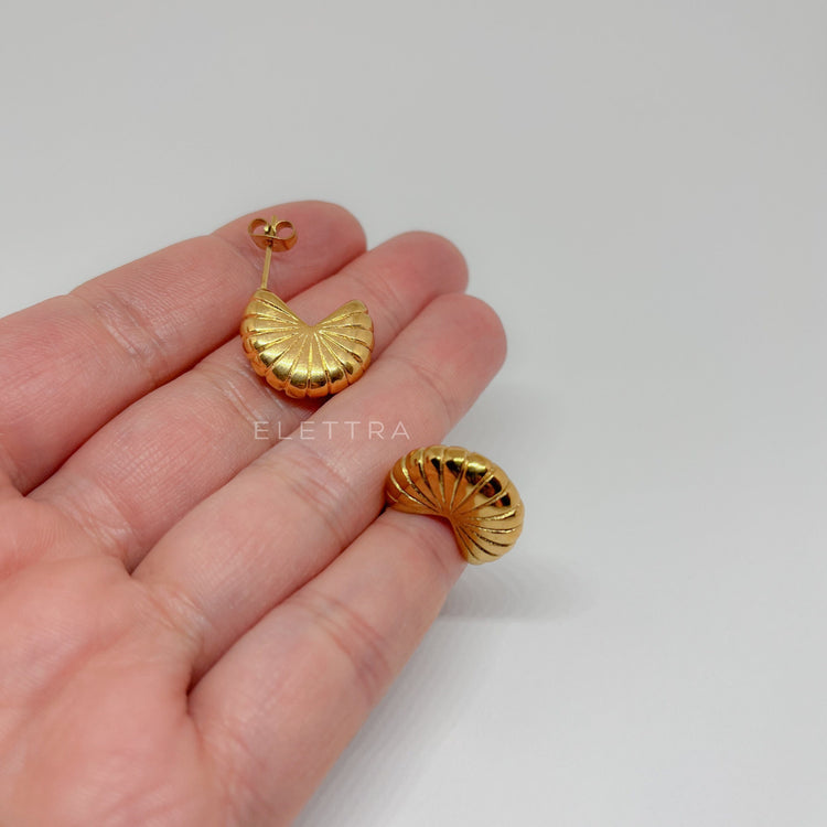 Small Ribbed Gold C-Shape Earrings