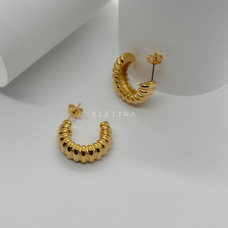 Ribbed Gold C-Shape Earrings