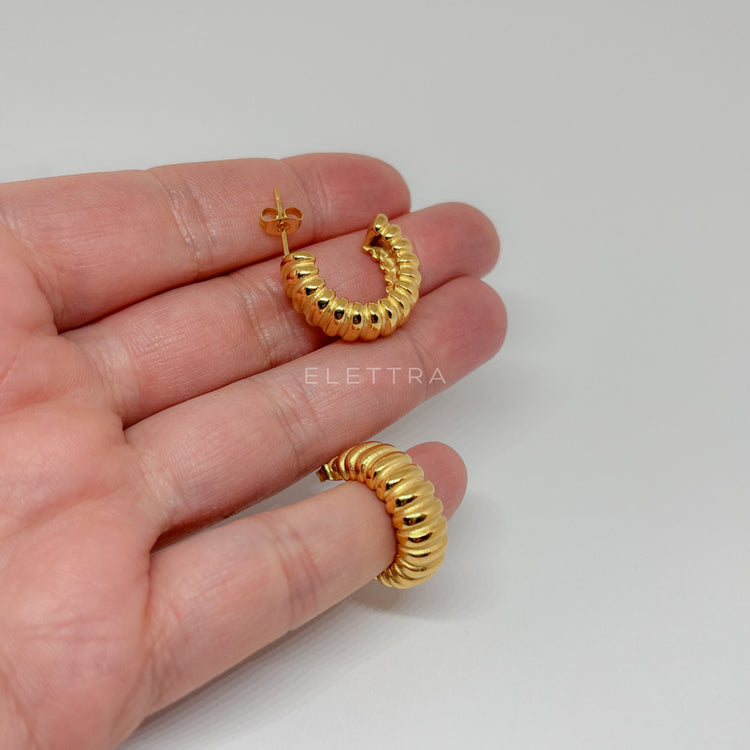 Ribbed Gold C-Shape Earrings