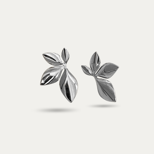 Silver leaf Stud earrings