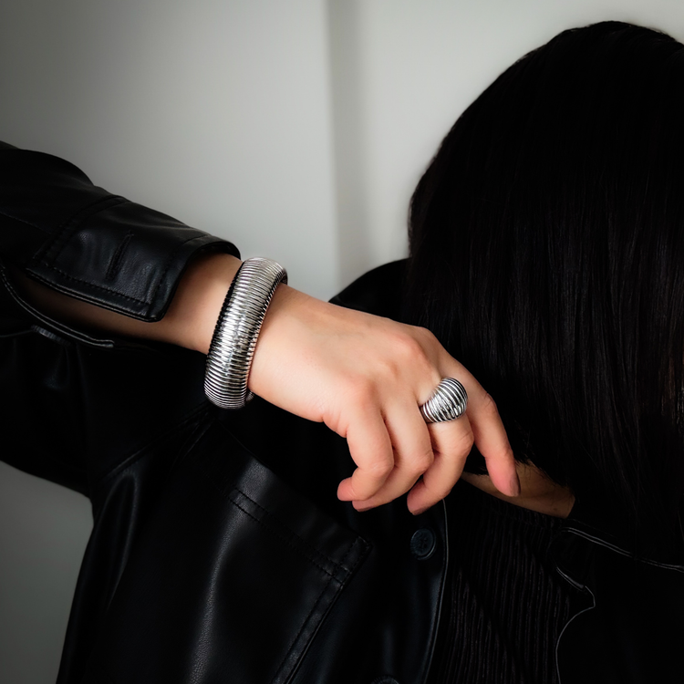 Silver Ribbed Bracelet