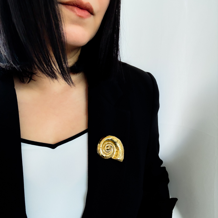 Chunky Shell Brooch Pin