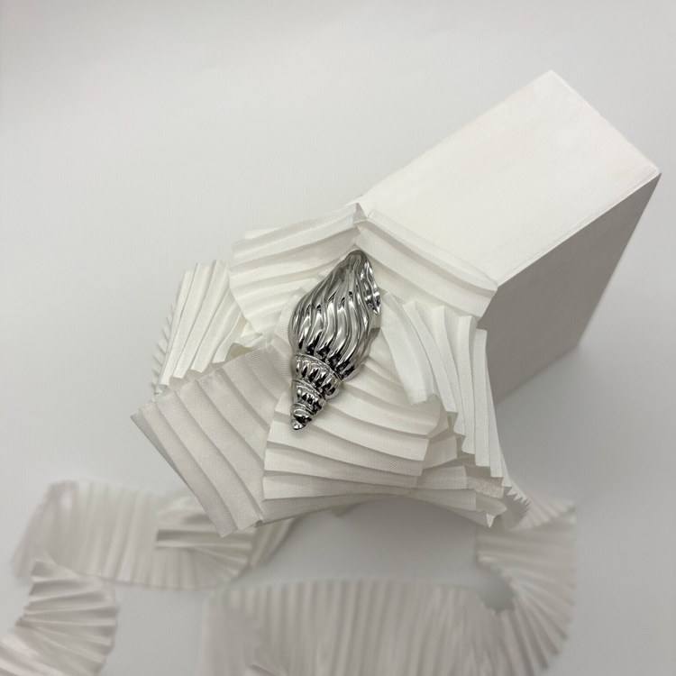 Silver Shell Brooch Pin