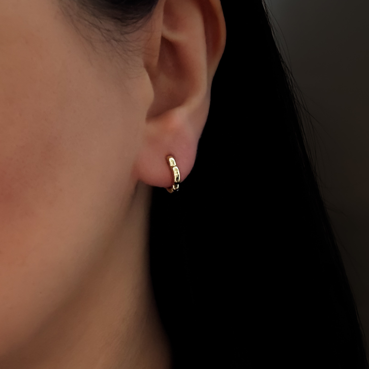 Gold Mini Wave Huggie Earrings