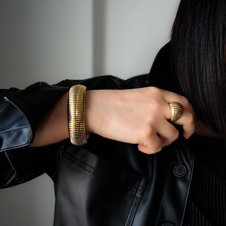 18K Gold Plated Ribbed Bracelet