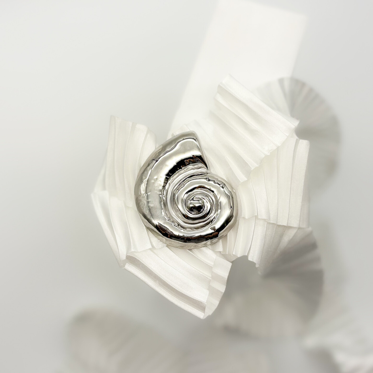 Chunky Shell Brooch Pin