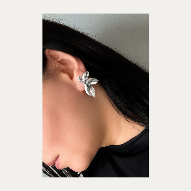Silver leaf Stud earrings