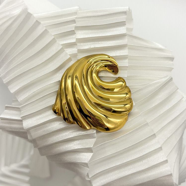Gold Wave Brooch Pin