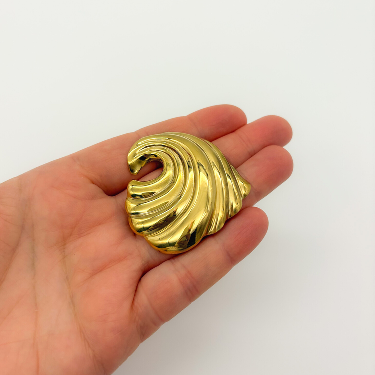 Gold Wave Brooch Pin