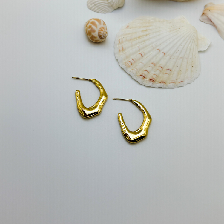 Gold Wave C-Shape Earrings