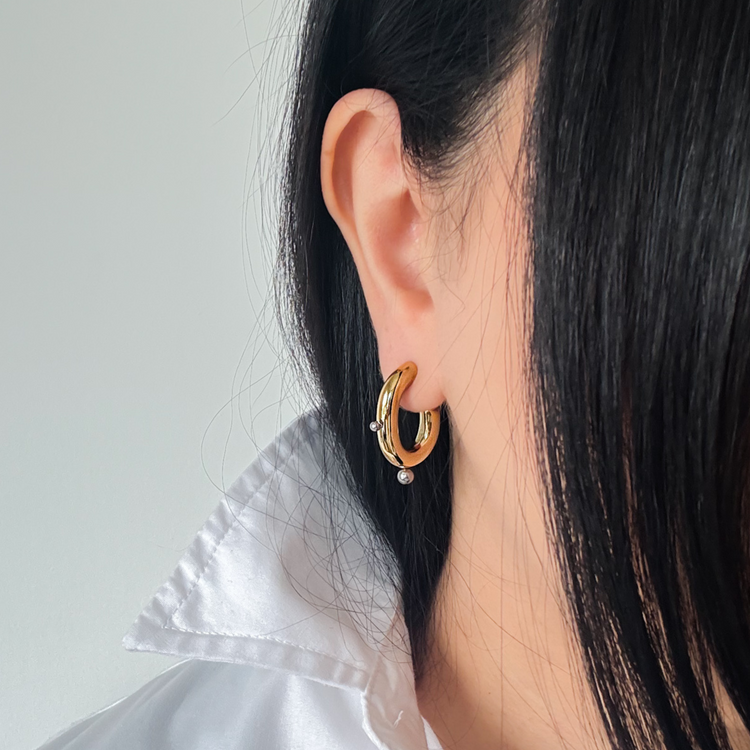 Dual-Tone C-Shape Earrings