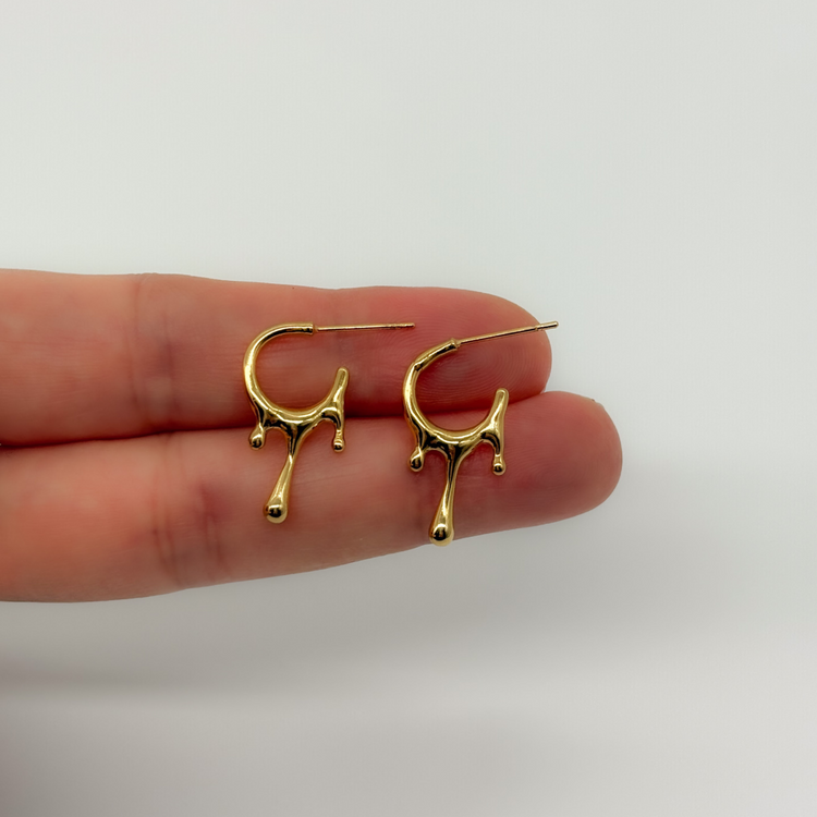 Dainty Gold Drip C-Shape Earrings