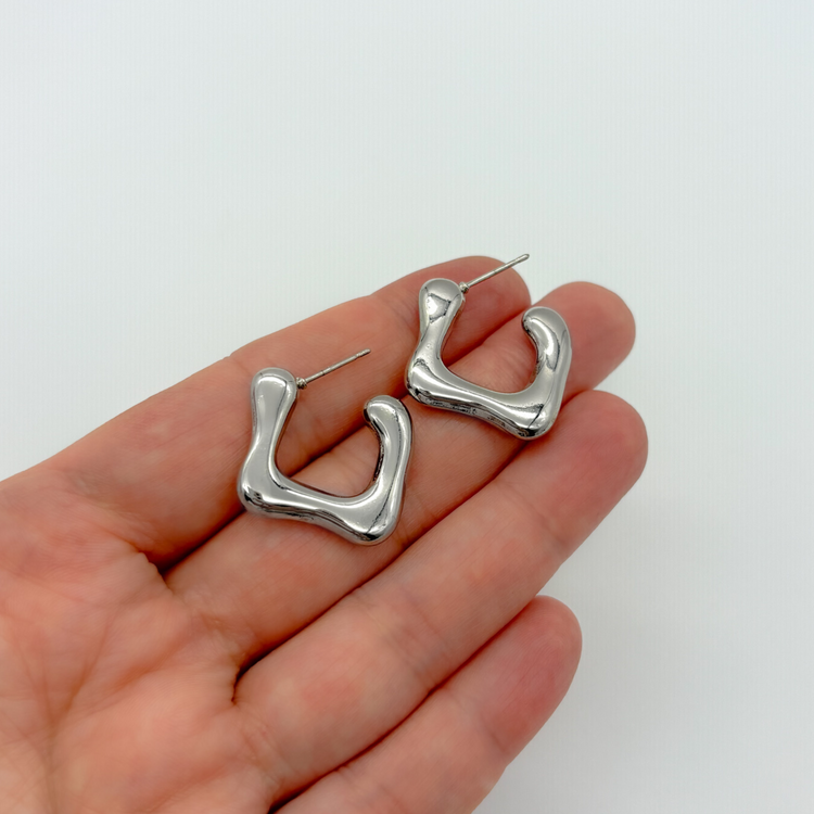 Silver Wave C-Shape Earrings